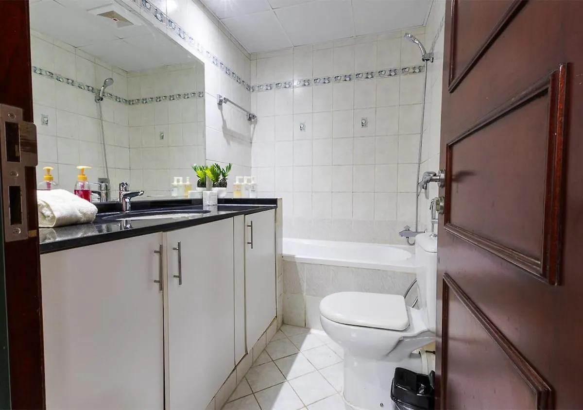Big Size Studio Next To Marina Walk - Near Metro 迪拜 阿拉伯联合酋长国
