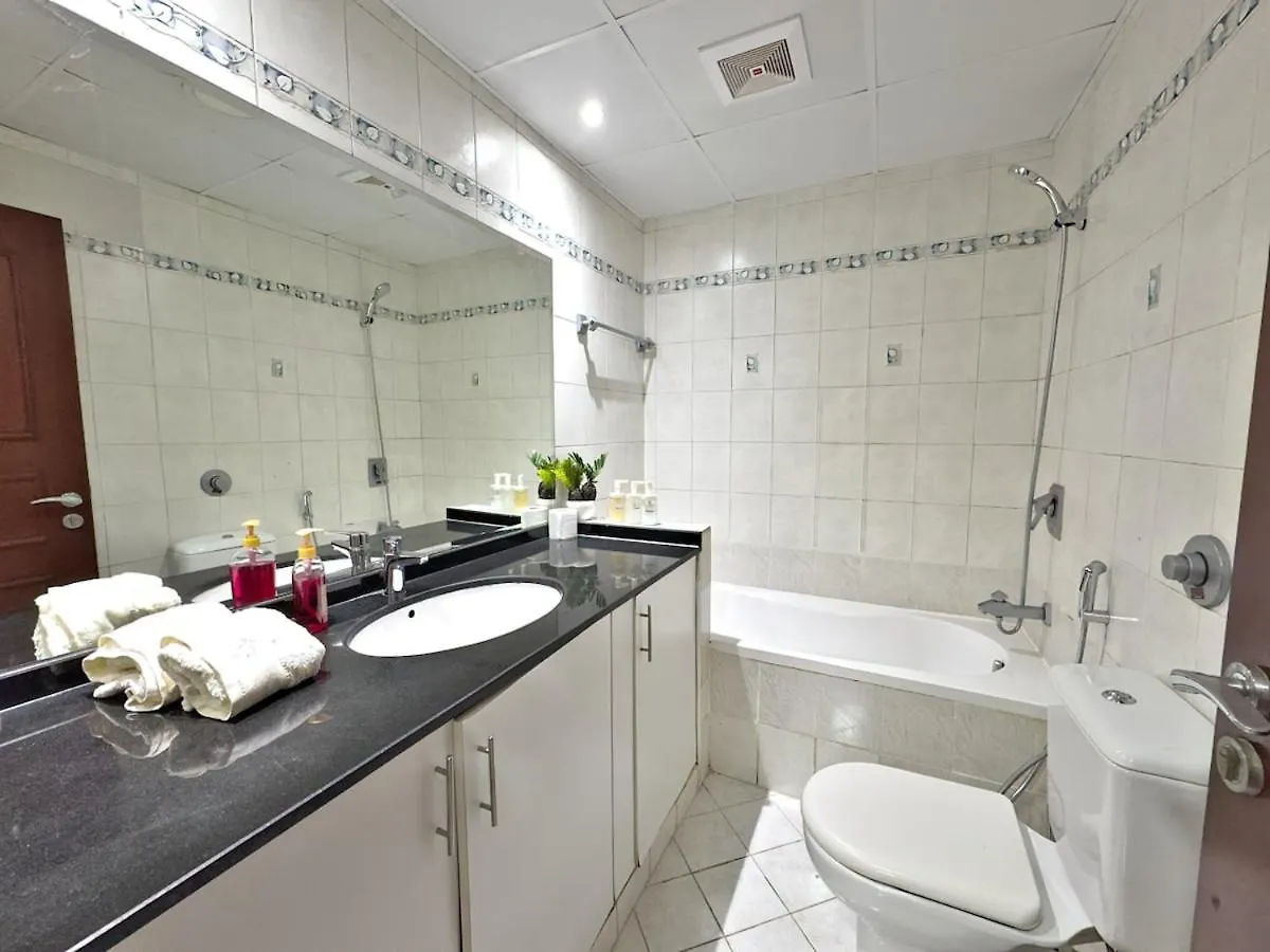 Big Size Studio Next To Marina Walk - Near Metro 迪拜 公寓